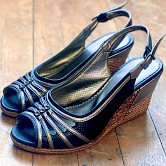 Vintage wedge peep-toe heels. Size 38. - Picture 1 of 6